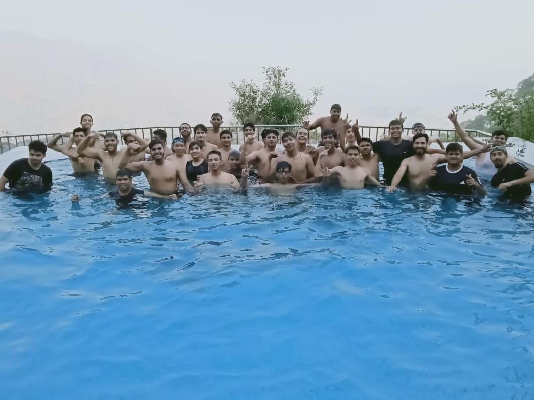 Blue Pine Resort Lansdowne Εξωτερικό φωτογραφία