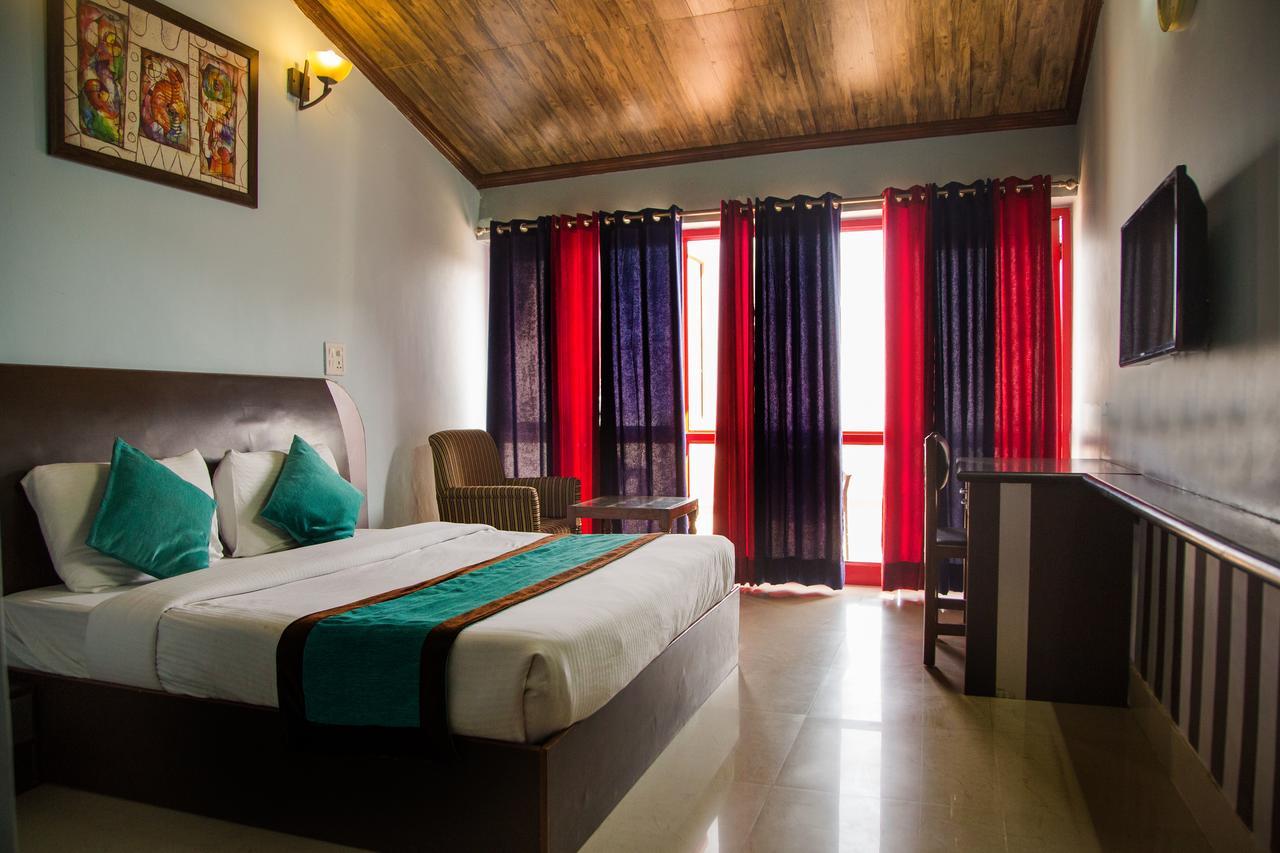 Blue Pine Resort Lansdowne Εξωτερικό φωτογραφία