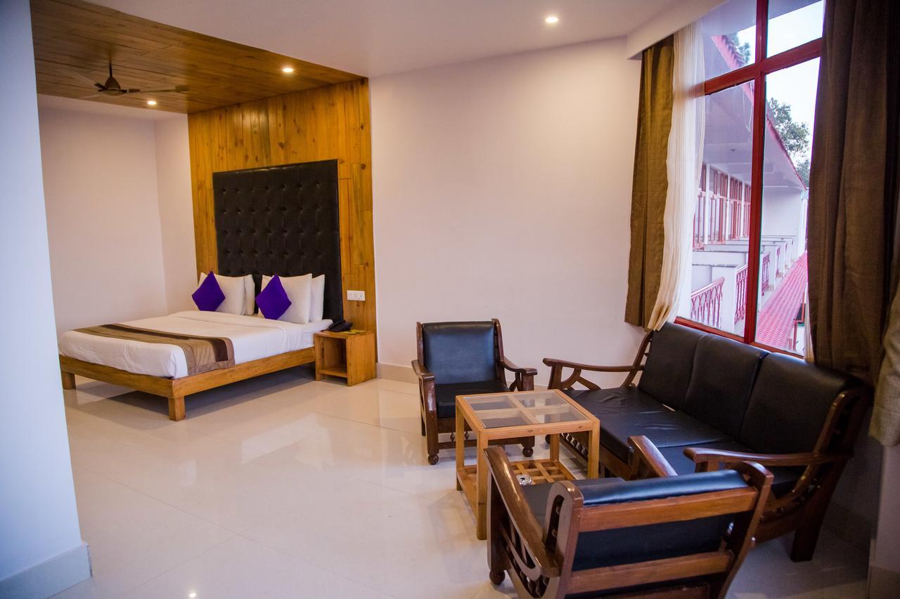 Blue Pine Resort Lansdowne Εξωτερικό φωτογραφία